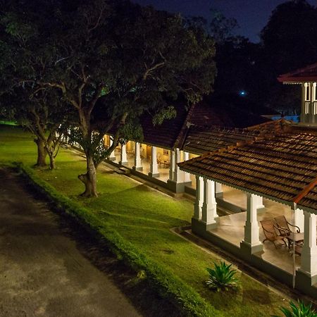 Hotel The Sanctuary At Tissawewa Anuradhapura Exterior foto